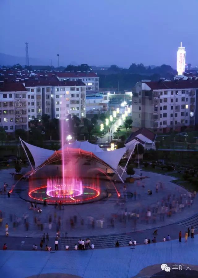 诚挚的祝福,以后有钱了再买辆中等排量的suv,闲暇时带着老婆去丰城