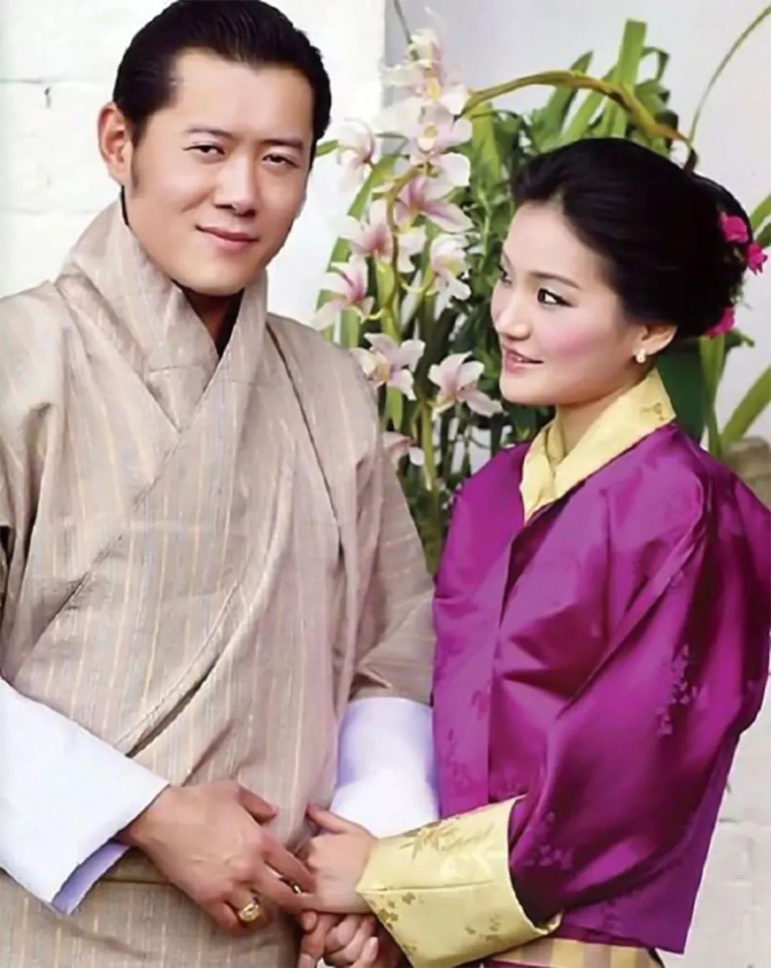 不丹王后车窗照太美360度无死角皮肤光亮q弹难怪国王放弃初恋