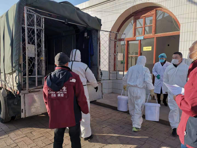 战疫情做表率西安市定边商会会长魏云章带头筹捐筑大爱