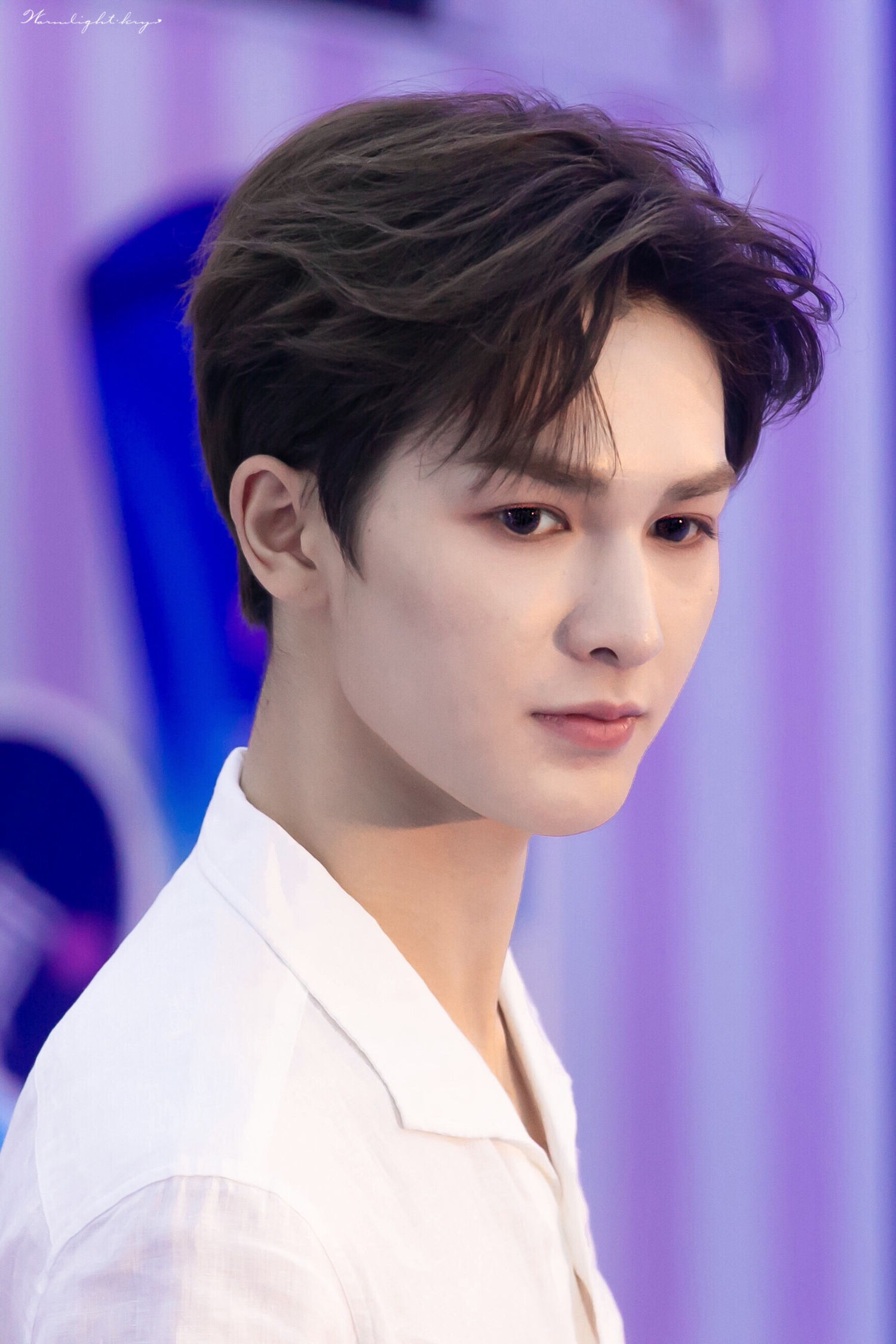 拥有强烈的视觉冲击感的漂亮 正正洋娃娃般的美貌是真实的吗