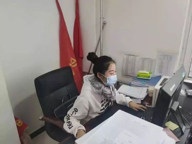 "休息时间,综合办公室副主任湛慧琴就会笑着给同事