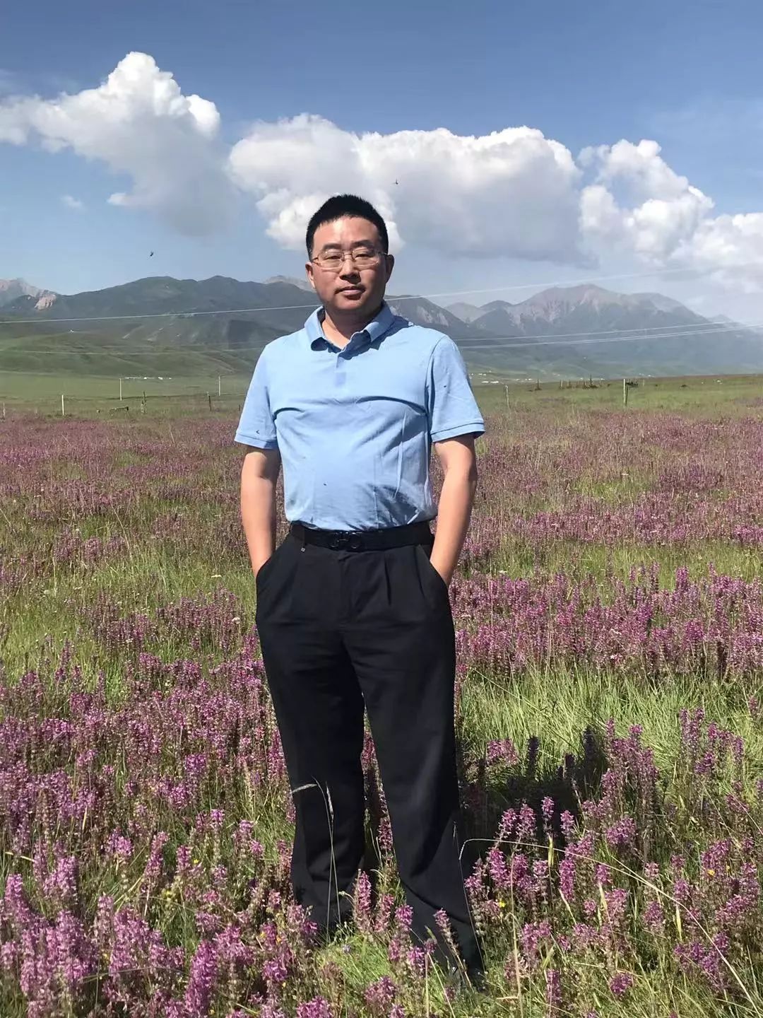 苏启平走向充满阳光与温暖的春天眼里晶莹的泪珠开满鲜花