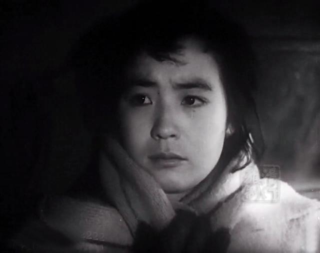 后来她看到了王者兰,不禁眼前一亮,这位女演员,面容娇好,肤如凝脂