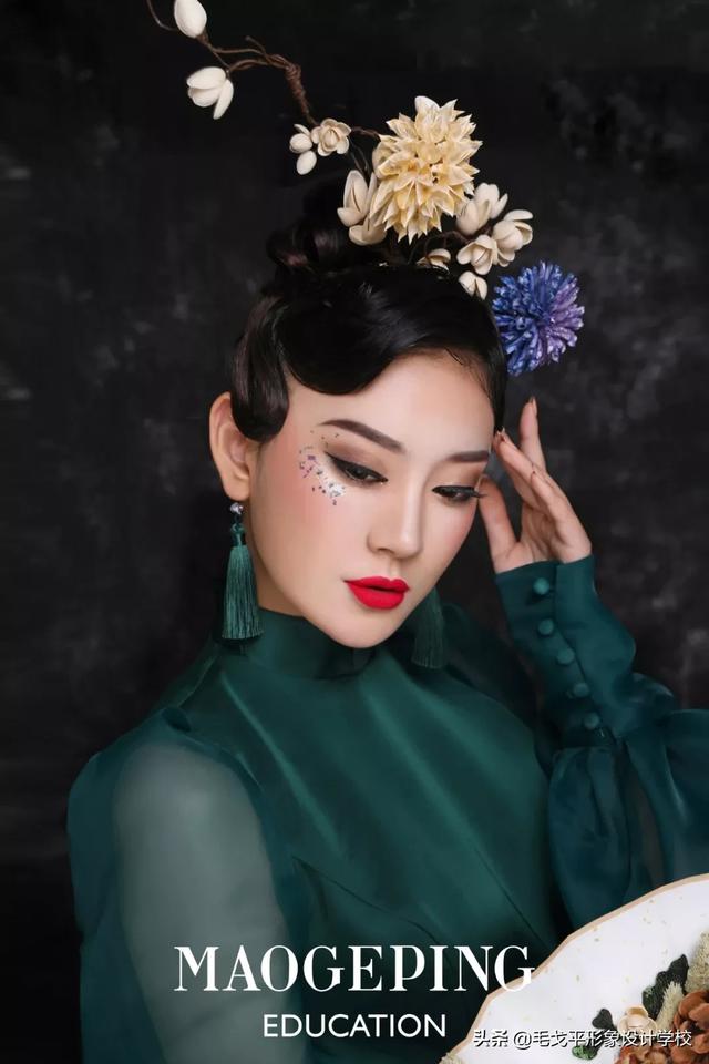 美图赏析│郑州毛戈平形象设计学员优秀作品_中国