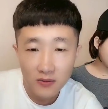 原创快手与慕课平台合作宝军情商极高跟二嫂连麦延续热度