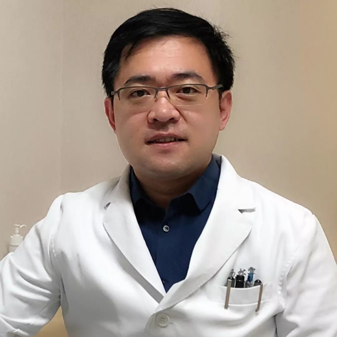 杨松霖教授在医疗行为过程中,医疗防护程度应根据医疗操作本身的风险