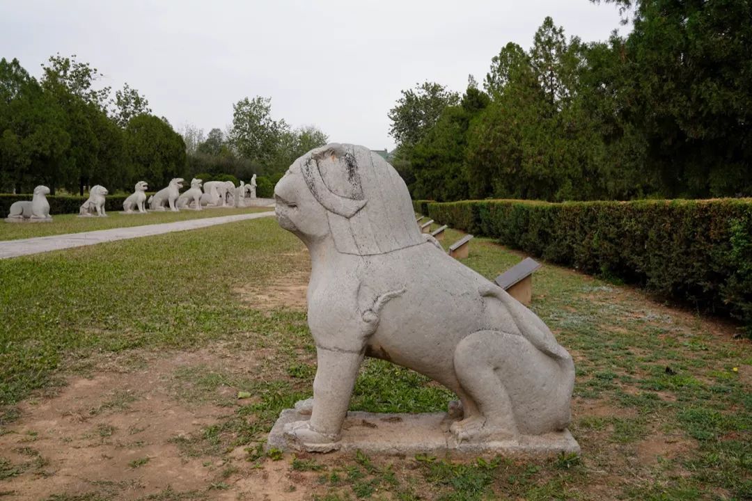 棂星门石鼓石五供谥号碑地宫次妃赵氏墓次妃赵氏墓位于潞王陵西侧140