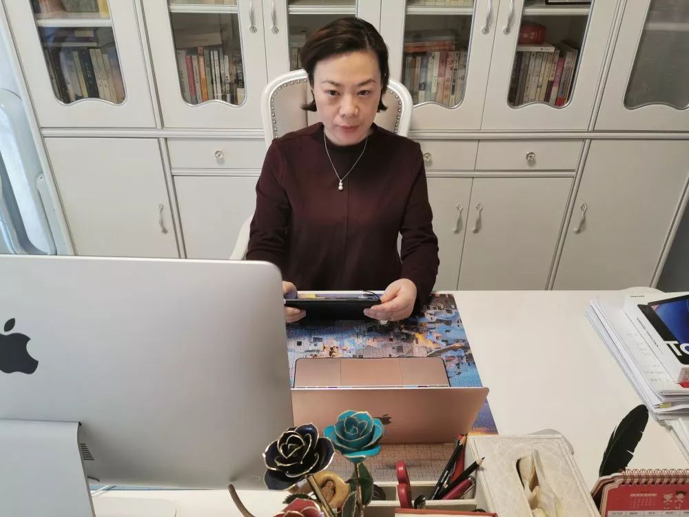 ▼杭州二中白马湖学校小学部校长 胡晓敏▼多思学校校长 芦曦西兴幼儿