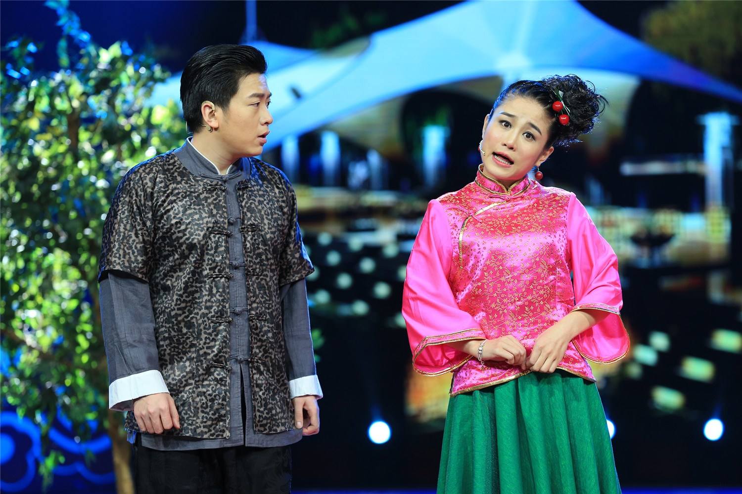 这是白鸽和前夫刘亮在《笑傲江湖》出演的小品中的一句经典台词