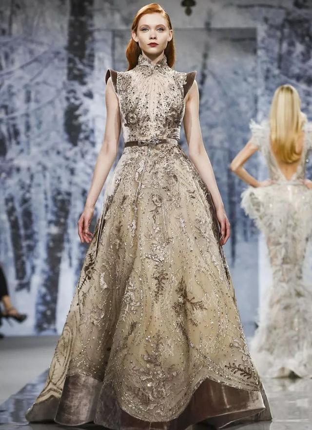 高贵奢华的珠绣礼服高定不愧为高定珠绣服装的华丽感不容小觑