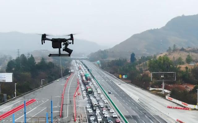 无人机助力交警疫情防控春运归途也要一路平安