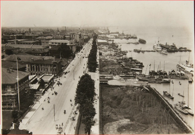 1/ 12 1,这是一组民国时期武汉的老照片,集中反映了当年武汉的繁华.