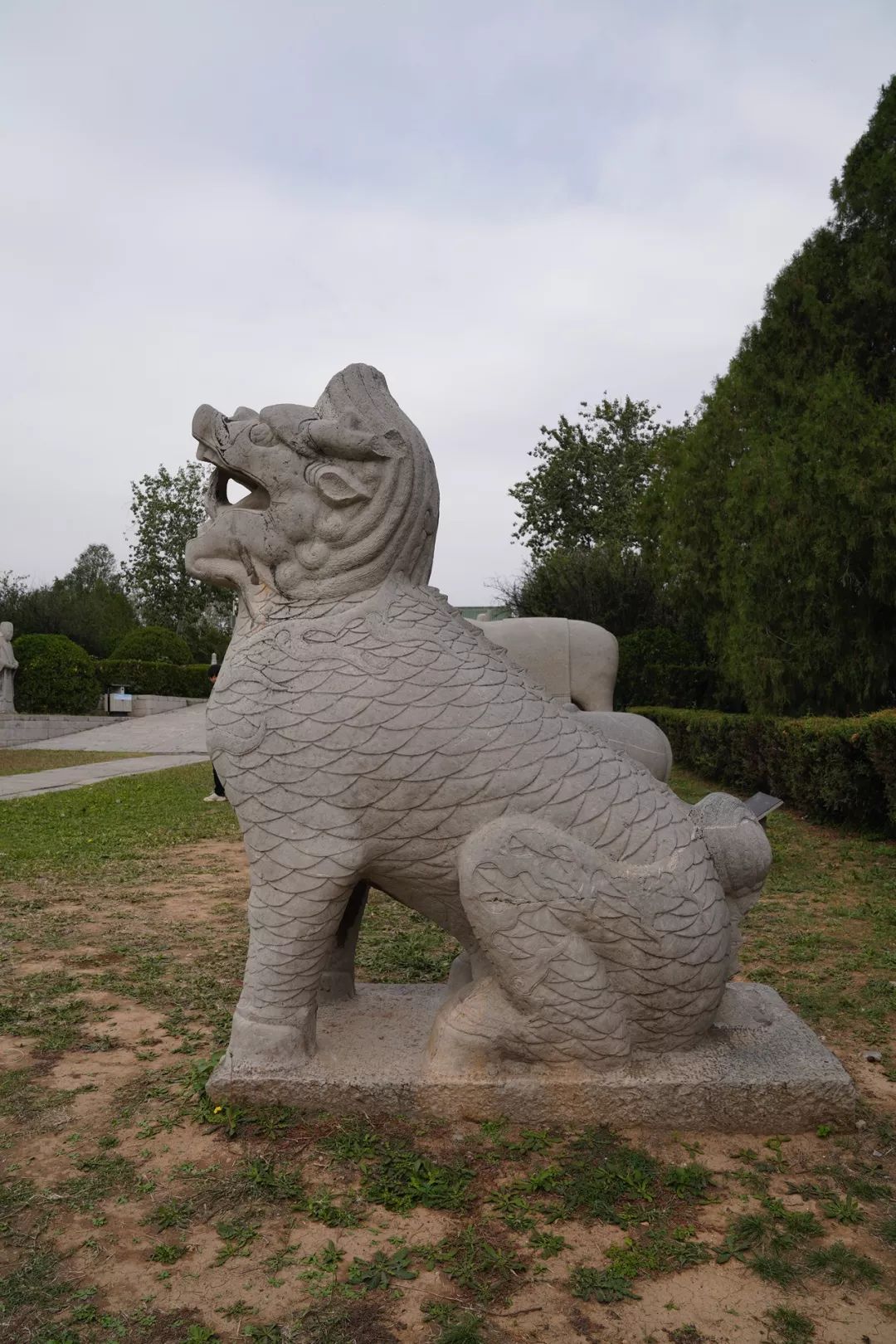 门石鼓石五供谥号碑地宫次妃赵氏墓次妃赵氏墓位于潞王陵西侧140米处