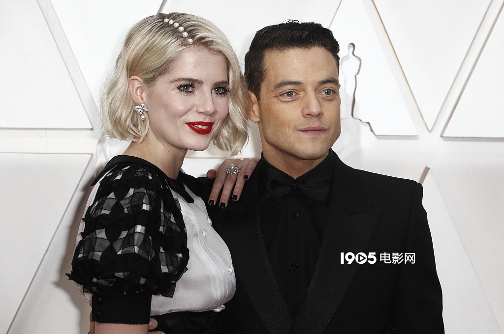 凭借获得第91届奥斯卡最佳男主角的拉米·马雷克携女友亮相奥斯卡红毯