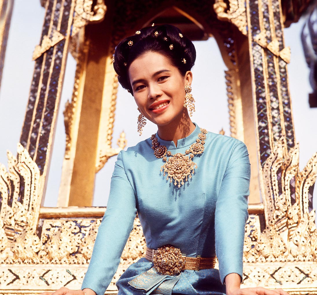 原创泰国诗丽吉王太后绝美照片见过没图7的她美丽又优雅简直美爆