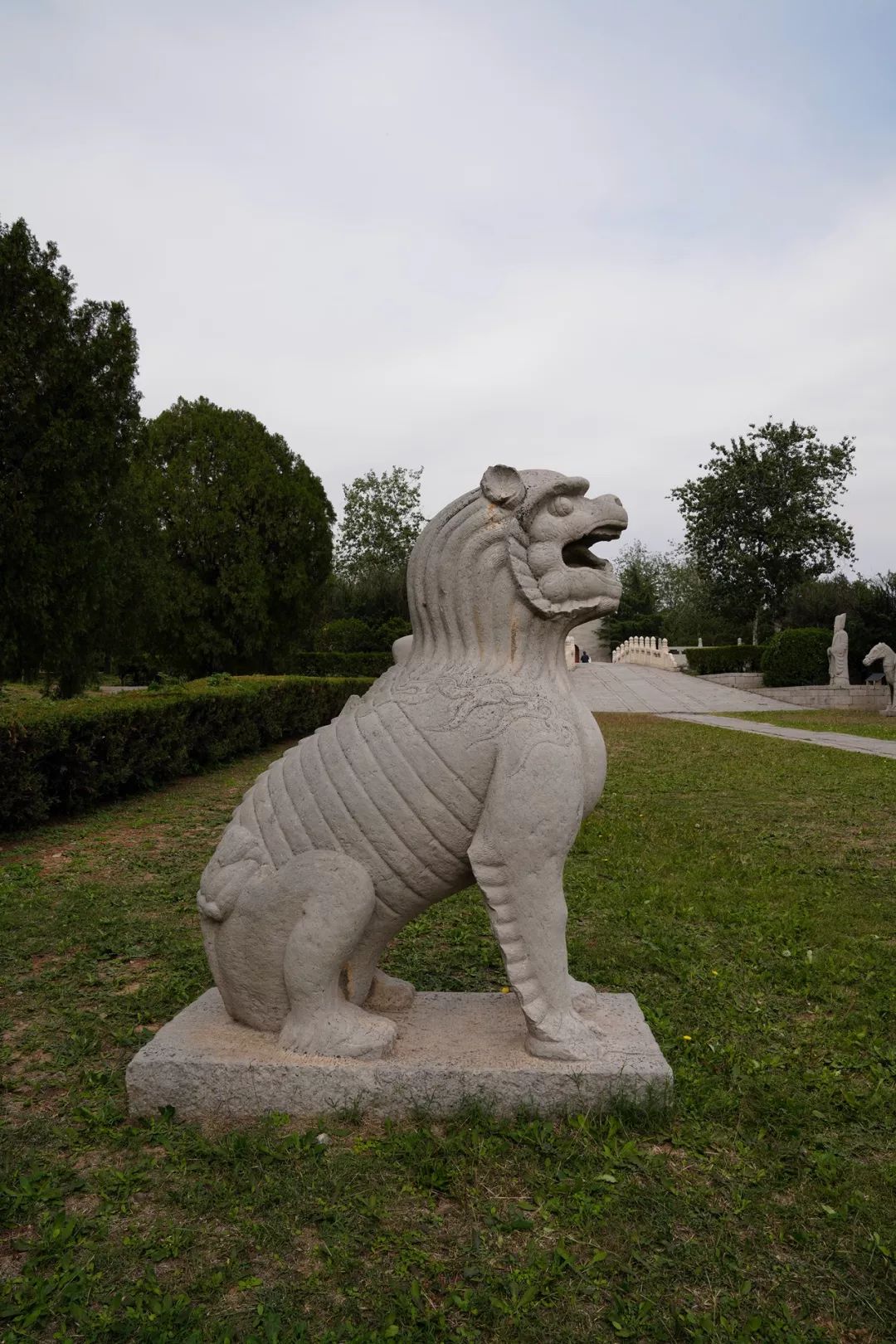 门石鼓石五供谥号碑地宫次妃赵氏墓次妃赵氏墓位于潞王陵西侧140米处