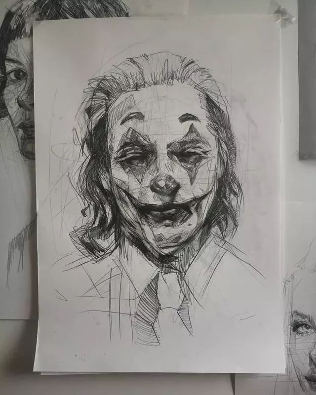 这样手绘画风不多见,线条杂乱结合块面感,是高手还是哗众取宠_素描