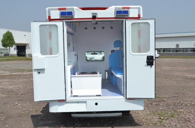 助力白衣天使江西五十铃越野型救护车为战疫而生