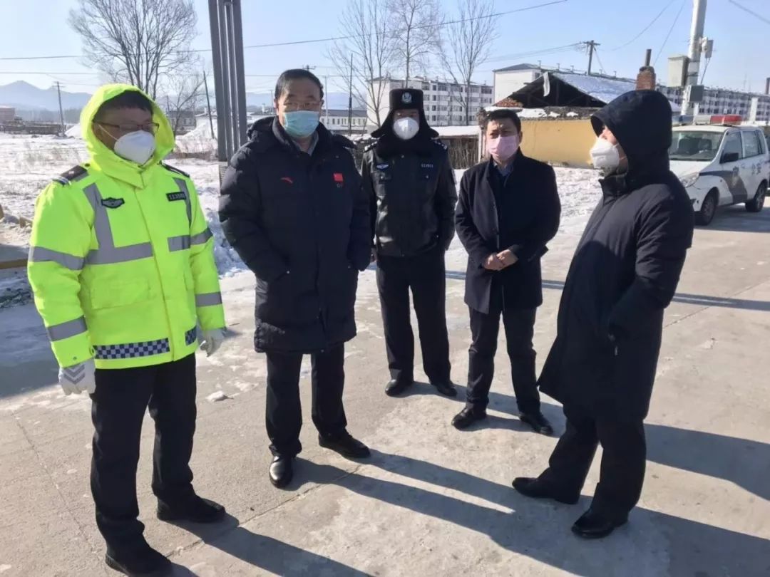 防疫工作动态南岔县委书记李继刚到各监测卡点火车站医院检查指导防疫