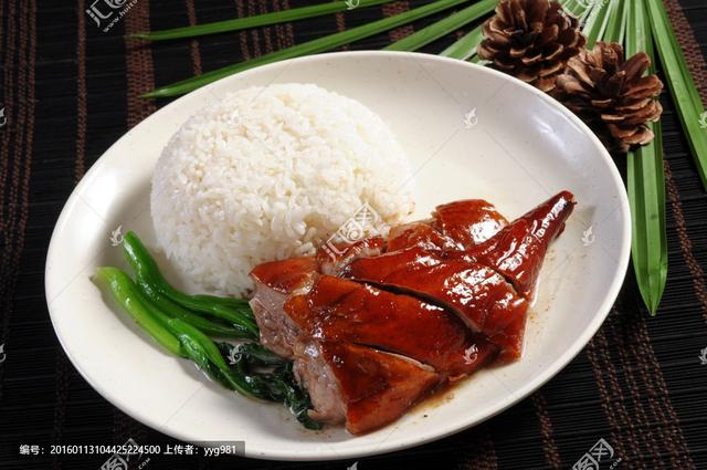 时间就是金钱广东烧腊快餐店基本可以点到的快餐