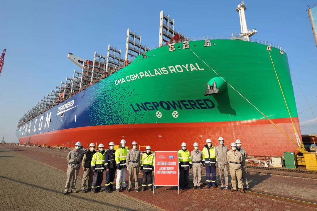 【生产】奋战保节点!第二艘 23000teu双燃料集装箱船顺利出坞_工作