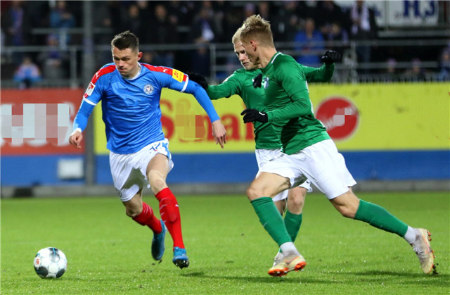 德乙:基尔高士丁攻强守弱,圣保利状态飘忽_卡尔斯鲁厄