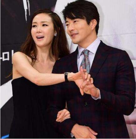 原创崔智友客串爱的迫降引热议事业上的成功难掩老公尴尬的身份