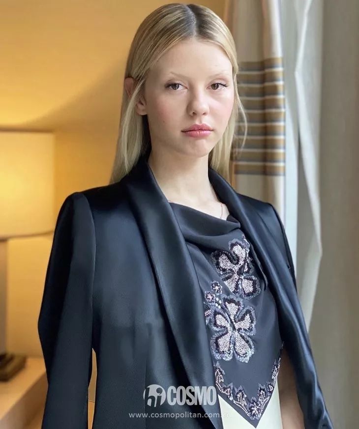 t型台 | 刘玉玲,julianne moore两大"致命女人"突变温柔,是因为它!