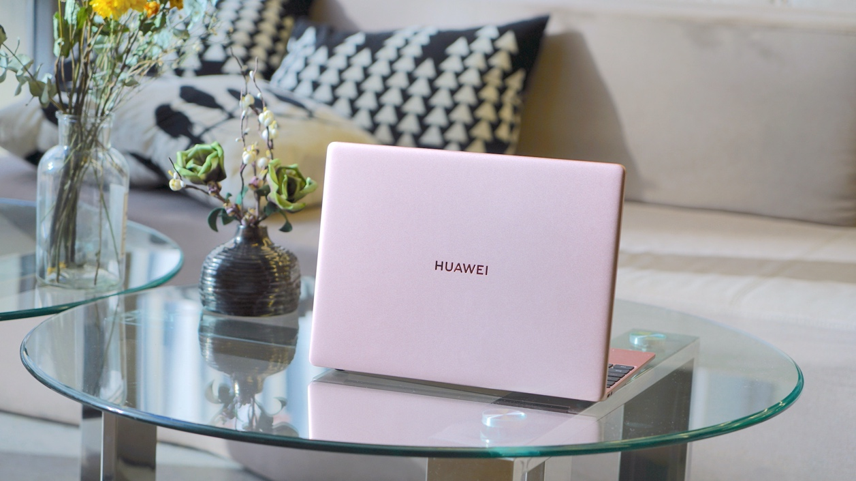 华为matebook132020款樱粉金测评少女心配色智慧移动办公