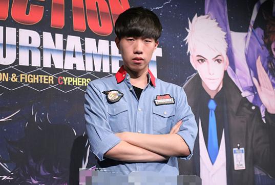 在当天将会举行高端局4v4,参赛阵容有:李永,温柔,仇东升,月与海,陈亮