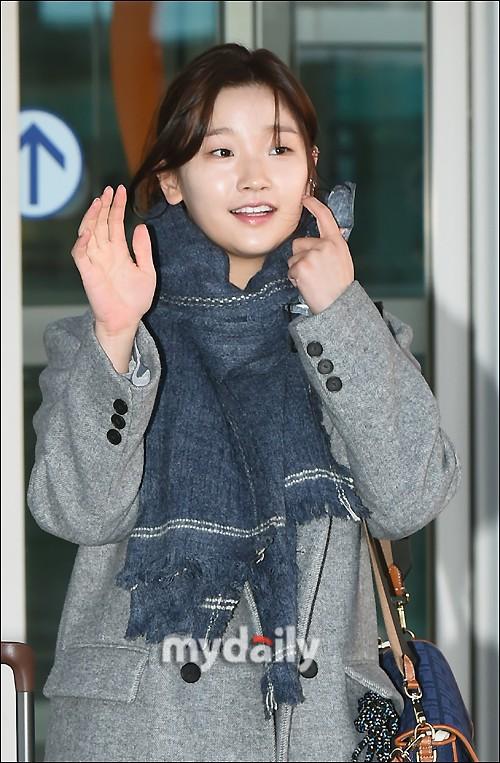 mdphoto韩国女艺人朴素丹飞往美国洛杉矶参加奥斯卡颁奖礼