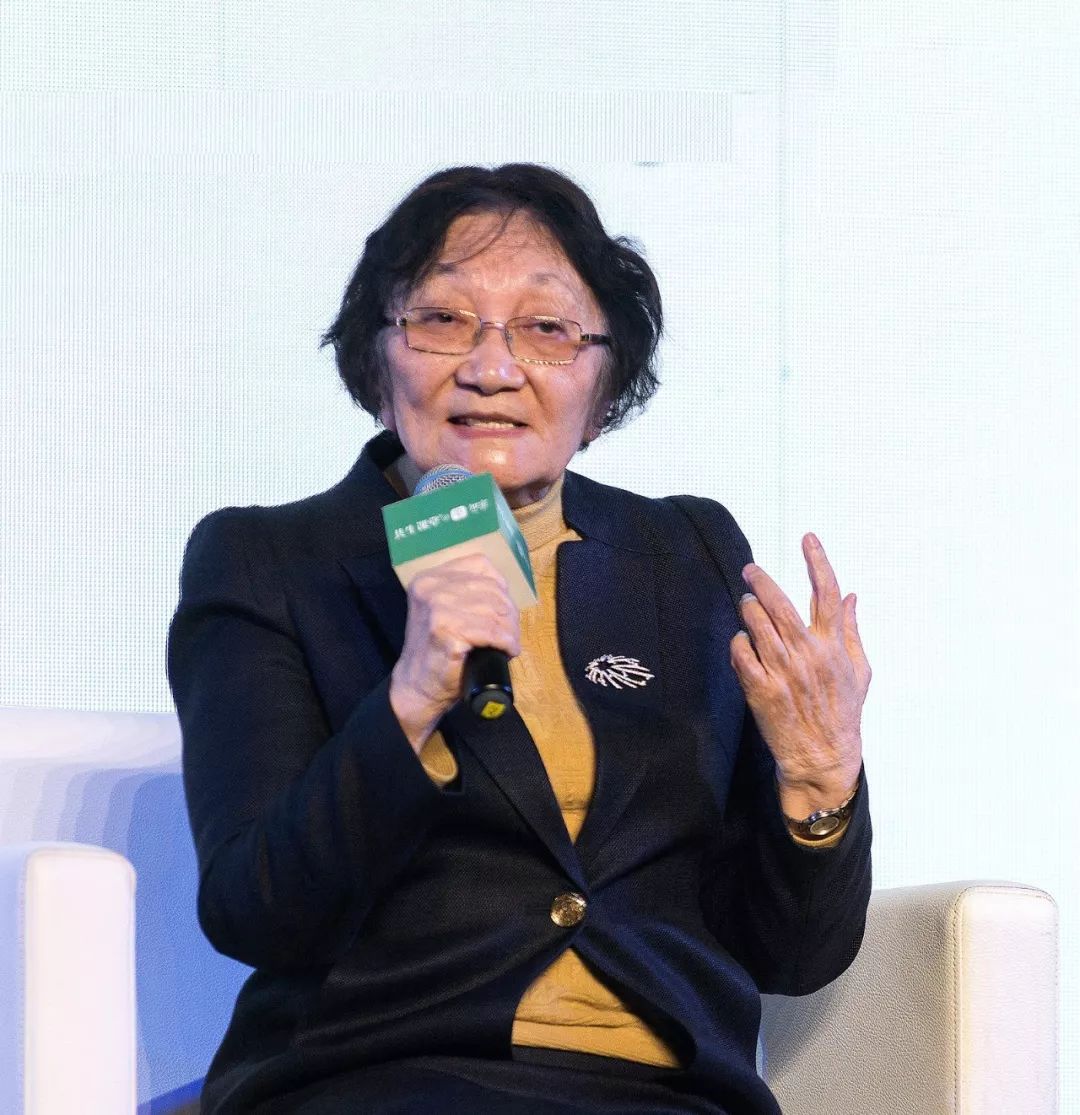 同济医院临床营养科主任,医学博士,硕士研究生导师主讲嘉宾:吴萍博士