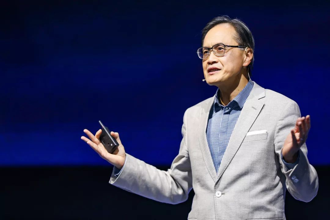 青腾大学杨国安教授迎难而上的十点建议新观点