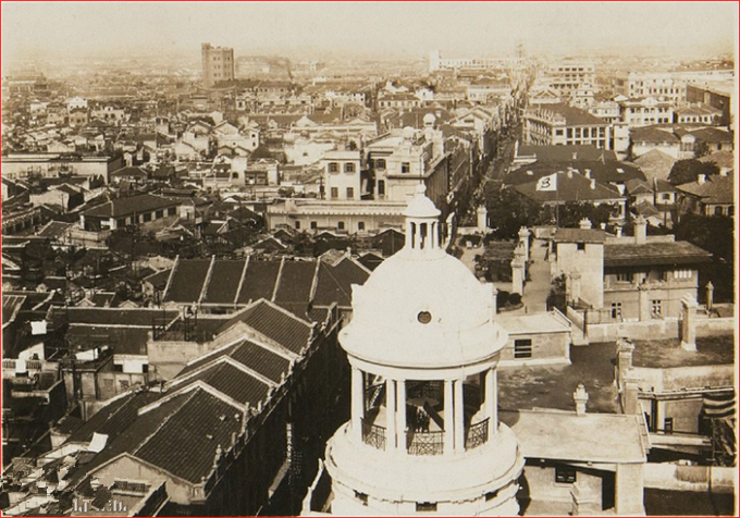 1/ 12 1,这是一组民国时期武汉的老照片,集中反映了当年武汉的繁华