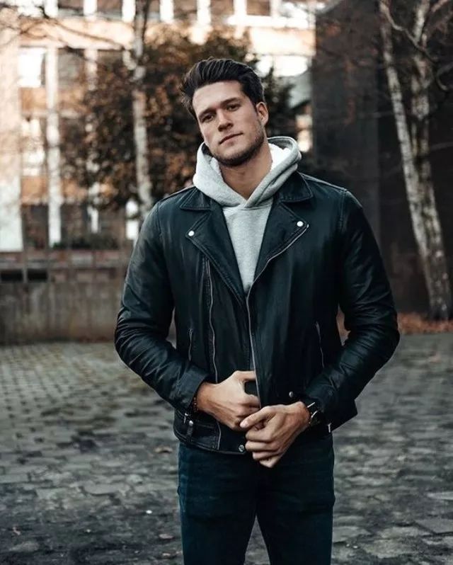 型男穿搭!利用皮衣外套搭配3款单品,营造多变的街头帅气个性