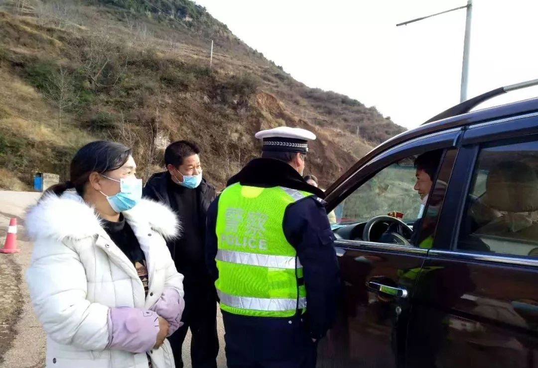 威宁玉龙镇三动三静打响疫情防控阻击战