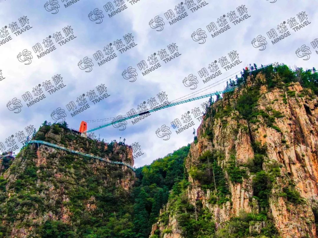 往期回顾方正鸳鸯峰景区玻璃吊桥玻璃栈道