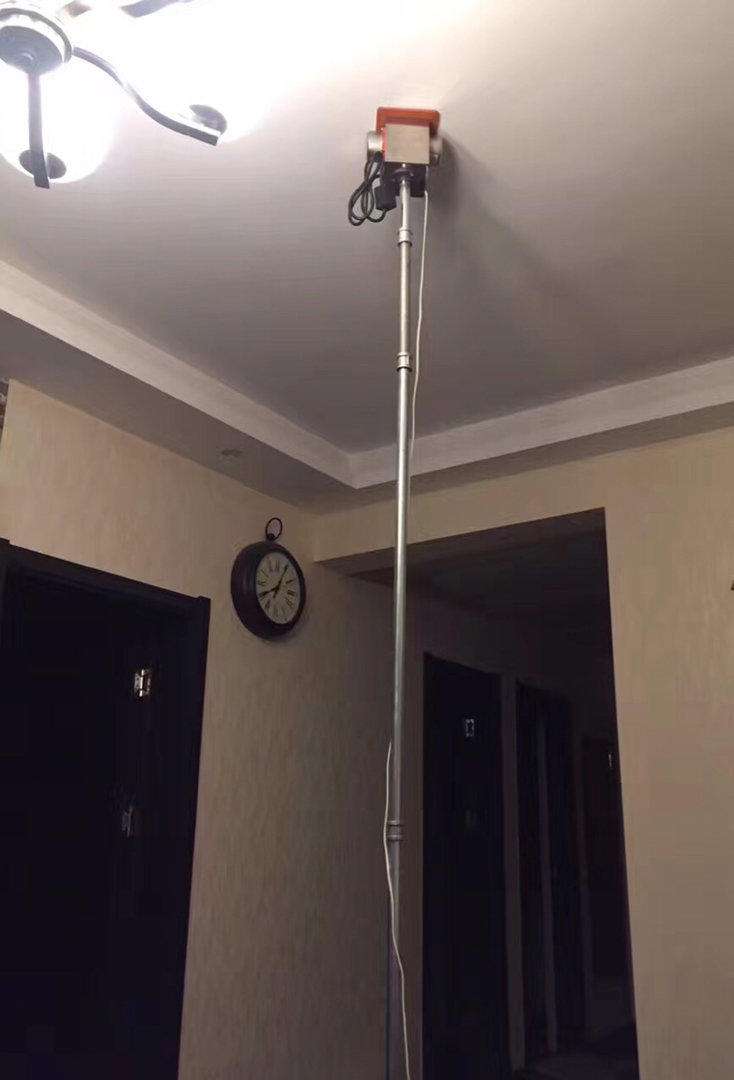 原创都是网课惹的祸楼上男孩上体育课楼下邻居无奈装上镇楼器