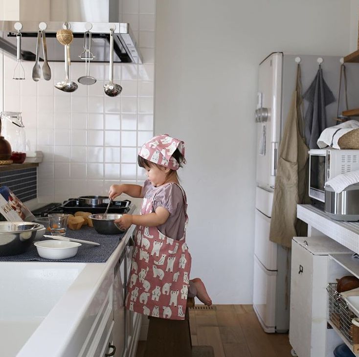 日本美食博主晒3岁女儿下厨照片俨然变身小小料理大王网友别人家的女