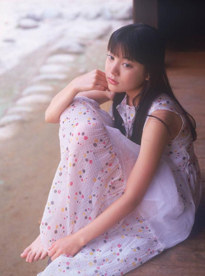 原创当年周杰伦和陈冠希都为她着迷,被称天才美少女,如今发福成大妈