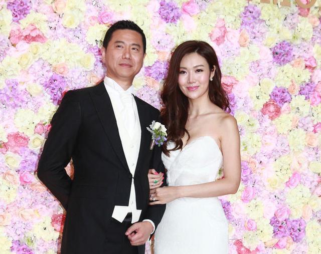 前tvb港姐冠军叶翠翠去年8月宣布怀上第三胎,与老公周晓东育有两岁大