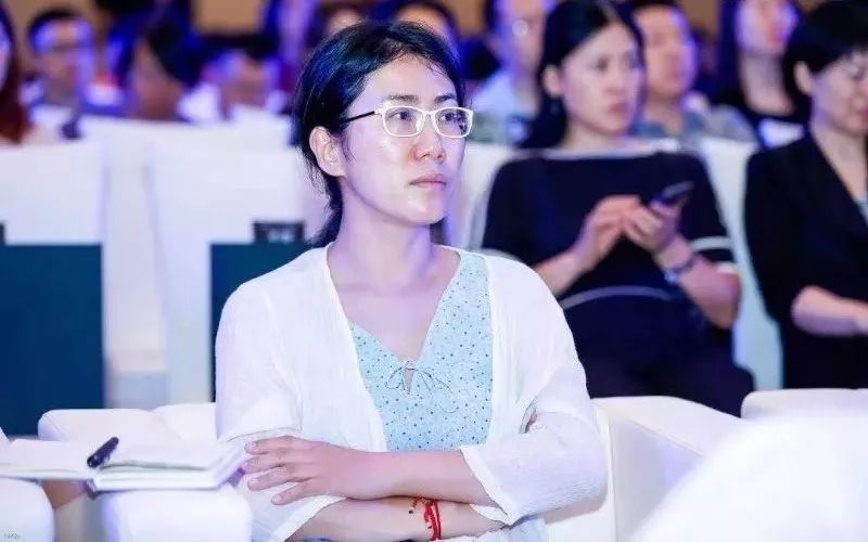 苏婧,清华大学健康传播研究所副所长作者简介是的,在新旧大陆碰撞的