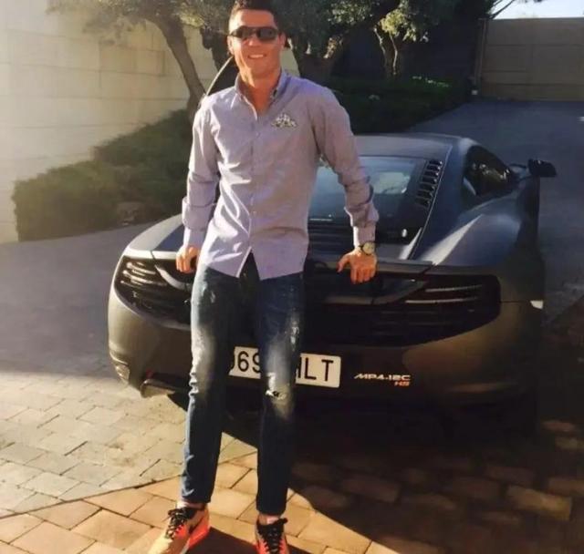 什么是国际巨星啊c罗豪车收藏添入大g车辆总价值超7200万元