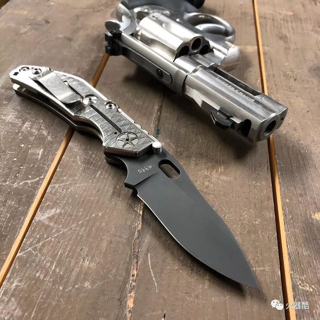 刀和枪远攻近击攻防兼备