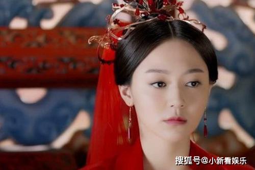 原创同样是大婚为何素锦凤九穿红衣白浅却穿白衣看到她的红色礼服就懂