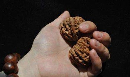 原来我瞎玩了这么多年盘核桃还真有一套方法