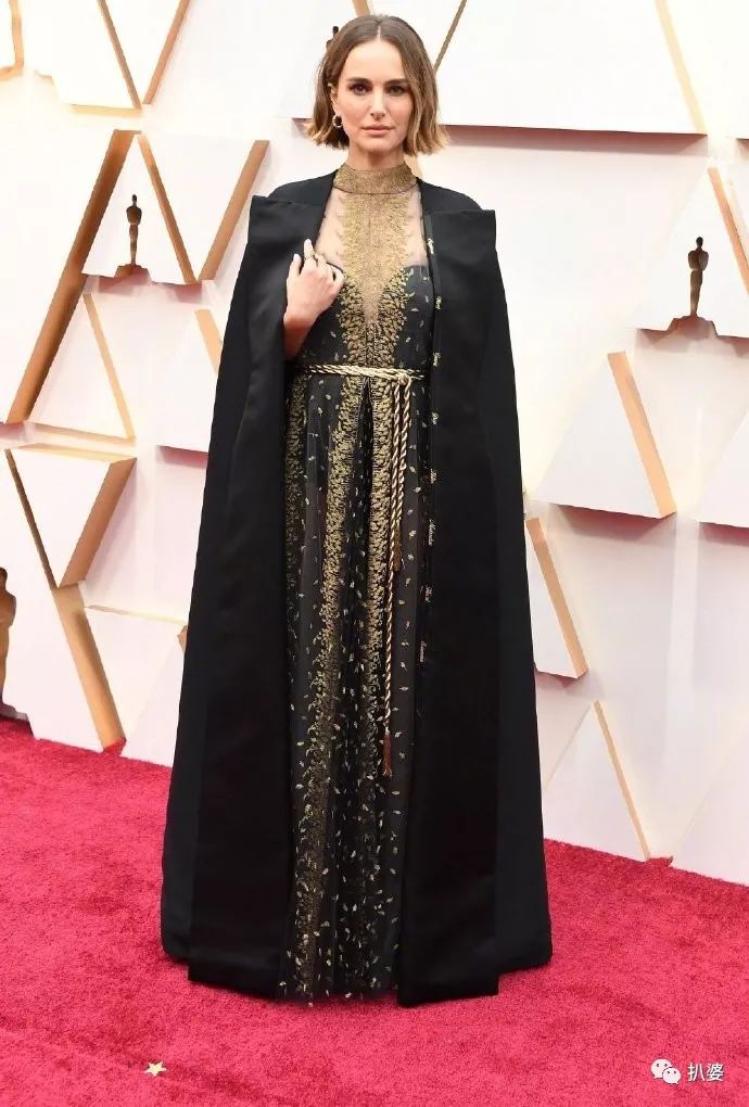 这届奥斯卡红毯有毒女明星们一个个都成穿的跟关晓彤似的