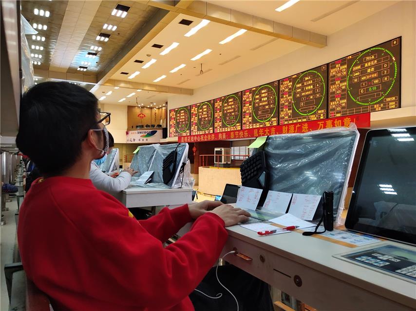 记者探访刚刚恢复交易的亚洲最大鲜切花交易市场