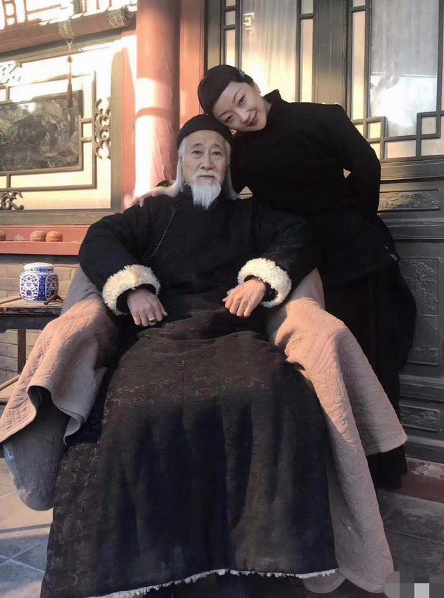 原创新世界关宝慧穿衣不及柳爷开放可私下张瑶衣品不比李纯差