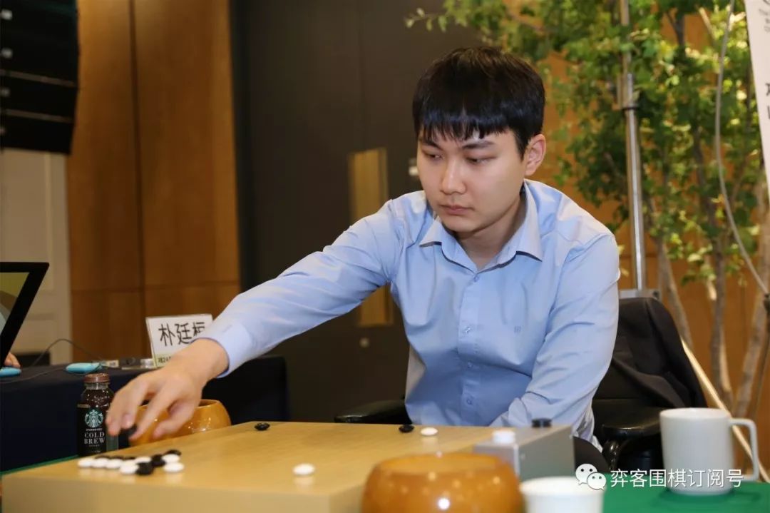 的总规模为13亿韩元的lg杯朝鲜日报世界棋王战的冠军奖金为3亿韩元